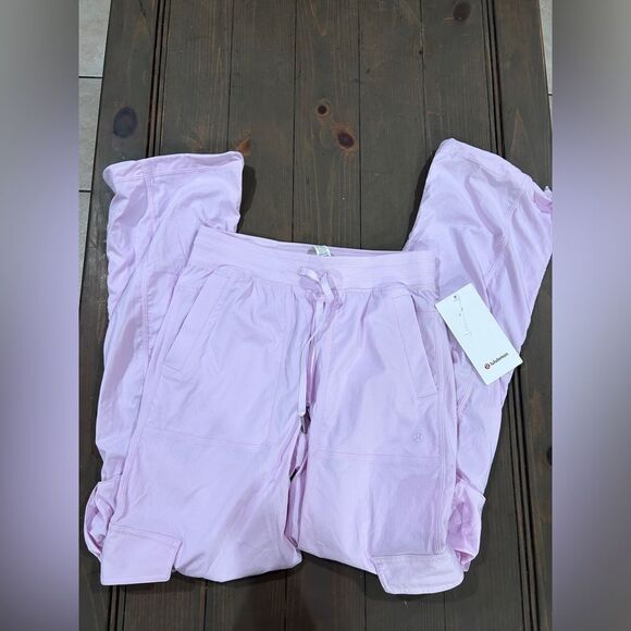 New Dance Studio Relaxed-Fit MR Cargo Fit Pant - Picture 2 of 2